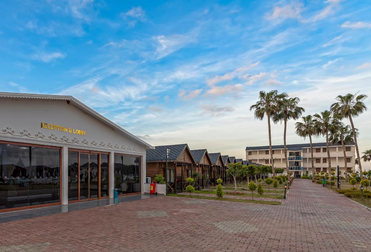 Lord Marina Hotel & Bungalows 阿拉尼亚 外观 照片